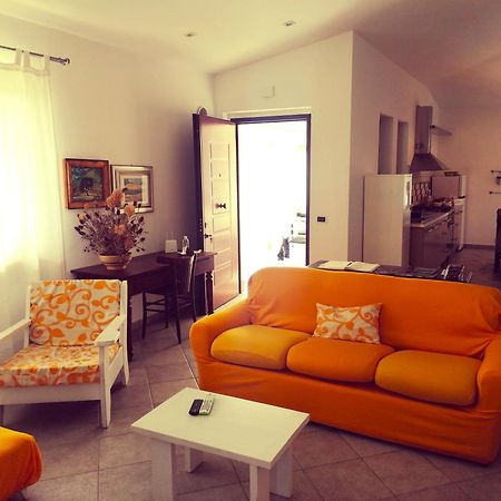 B&B La Montagna Rosa Castelnuovo  Buitenkant foto