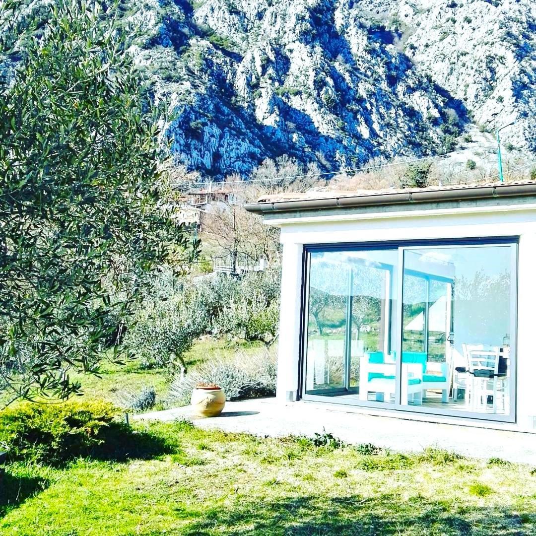 B&B La Montagna Rosa Castelnuovo  Buitenkant foto
