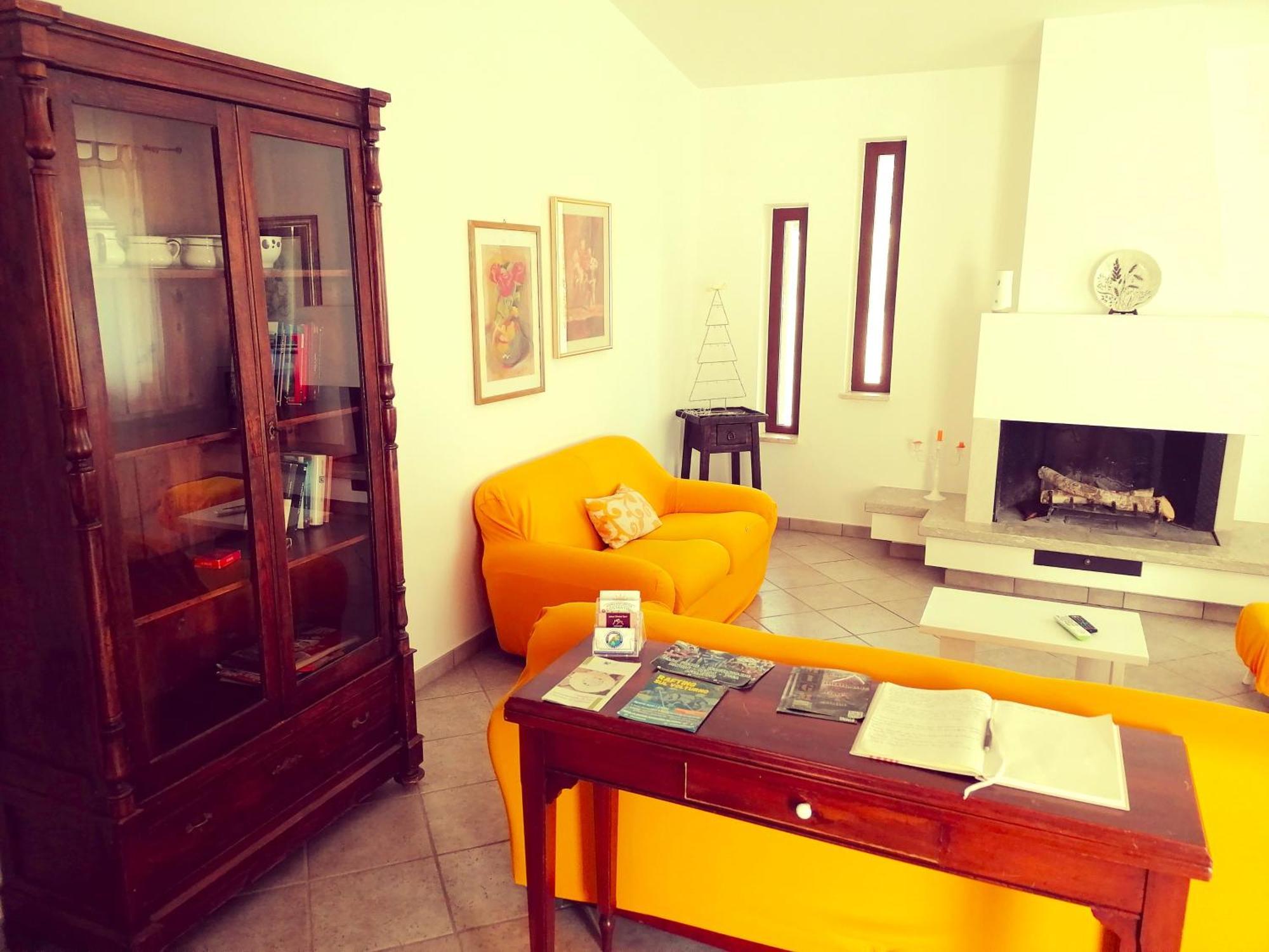 B&B La Montagna Rosa Castelnuovo  Buitenkant foto