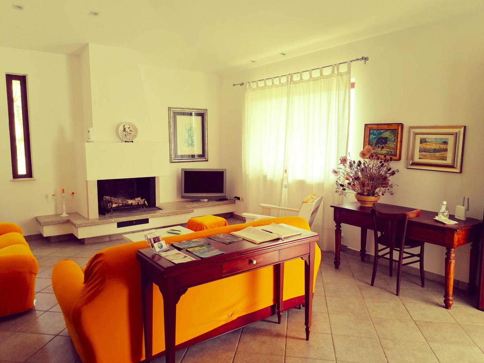 B&B La Montagna Rosa Castelnuovo  Buitenkant foto